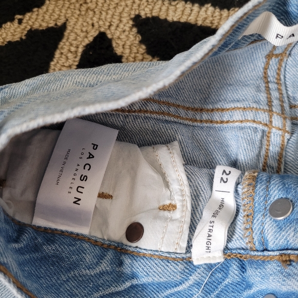 PacSun High Rise Straight Jeans With Patch - Picture 4 of 12